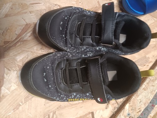 Jungenschuhe