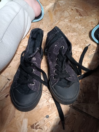 Jungenschuhe